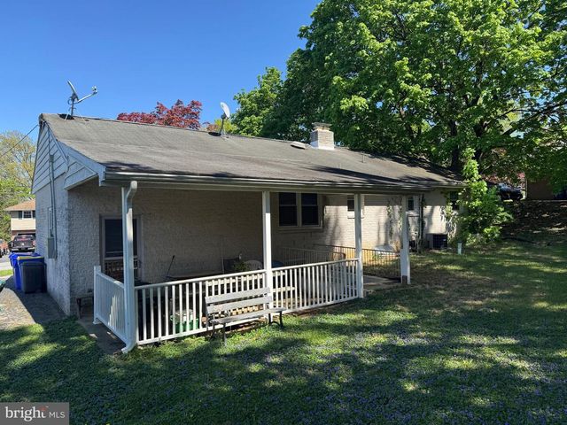 34 WOODLAND DR, Jacobus, PA 17407