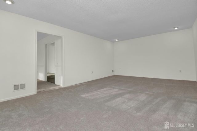 277 E Nighthawk Drive, Monroe, NJ 08831