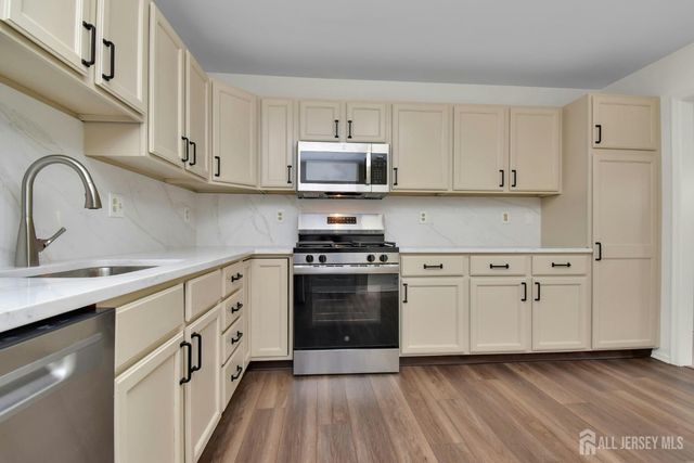 277 E Nighthawk Drive, Monroe, NJ 08831