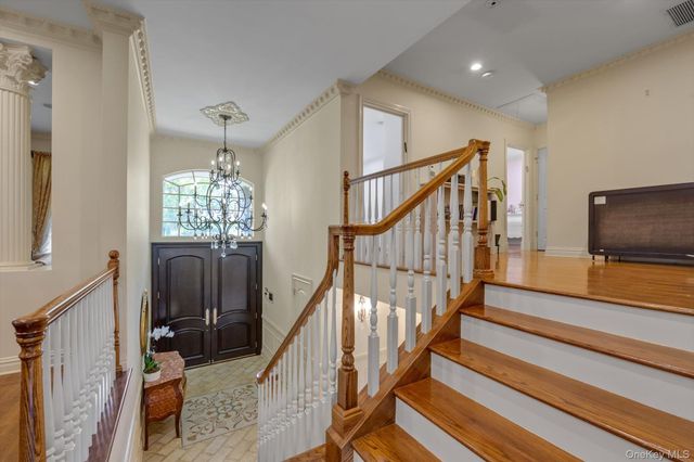 760 Hillcrest Place, North Woodmere, NY 11581