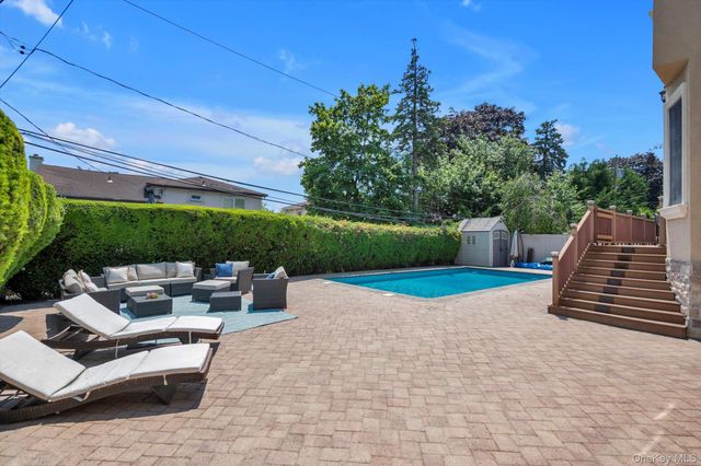 760 Hillcrest Place, North Woodmere, NY 11581