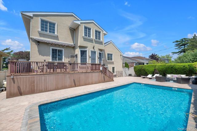 760 Hillcrest Place, North Woodmere, NY 11581
