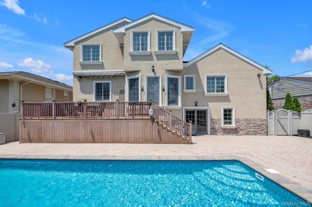 760 Hillcrest Place, North Woodmere, NY 11581