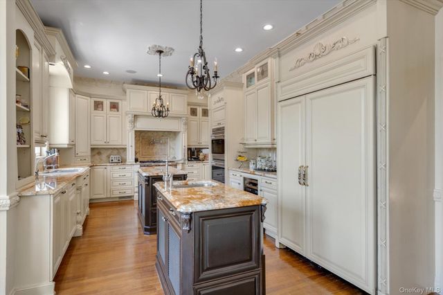 760 Hillcrest Place, North Woodmere, NY 11581