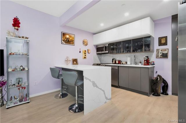 15 W End Avenue 3F, Brooklyn, NY 11235