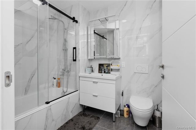 15 W End Avenue 3F, Brooklyn, NY 11235