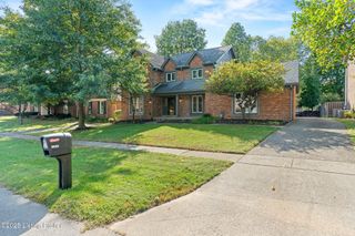 9608 Bay Hill Dr, Louisville, KY 40223