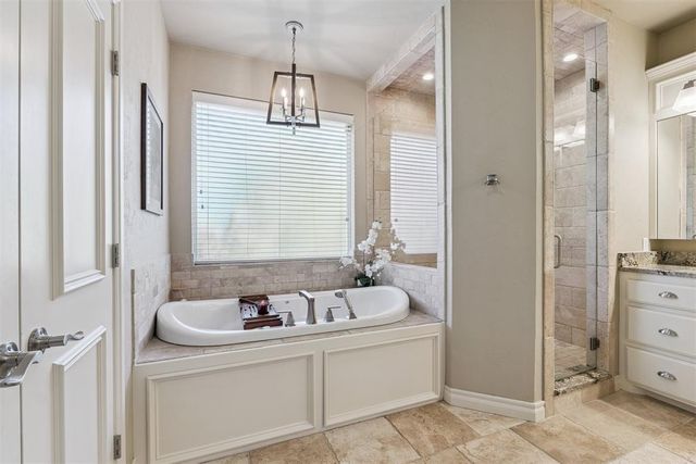 13908 Plantation Way, Edmond, OK 73013