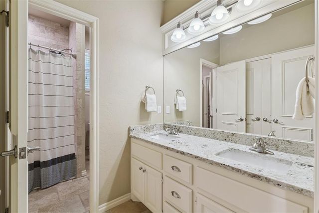 13908 Plantation Way, Edmond, OK 73013