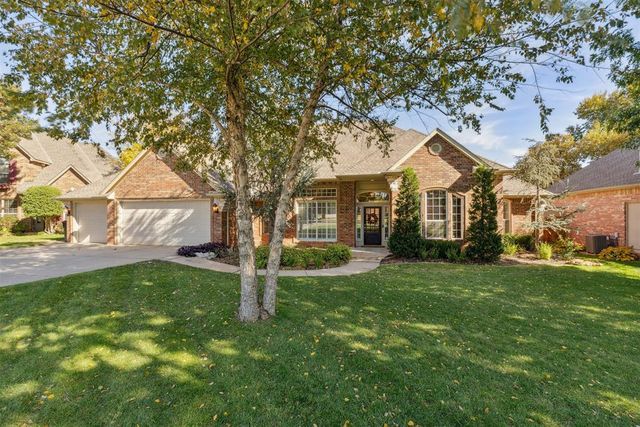 13908 Plantation Way, Edmond, OK 73013