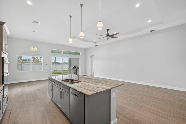 9901 Regency Way, Palm Beach Gardens, FL 33412