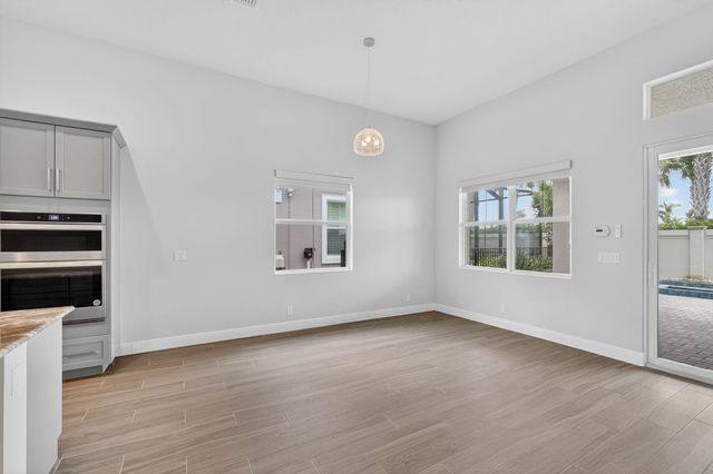 9901 Regency Way, Palm Beach Gardens, FL 33412
