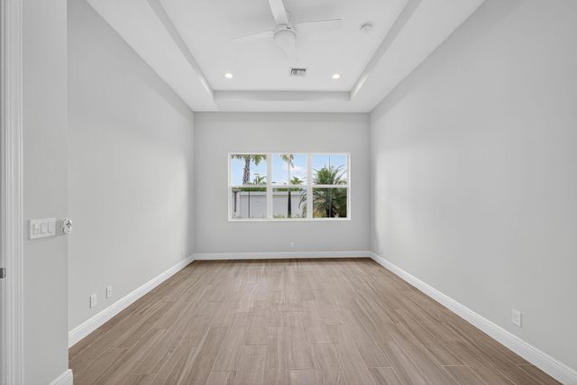 9901 Regency Way, Palm Beach Gardens, FL 33412