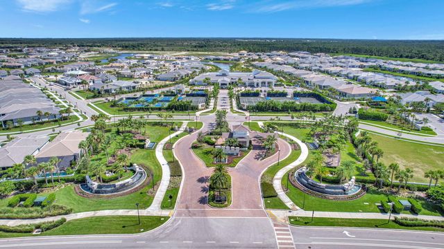 9901 Regency Way, Palm Beach Gardens, FL 33412