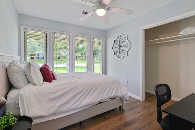 1217 Glade Street, College Station, TX 77840