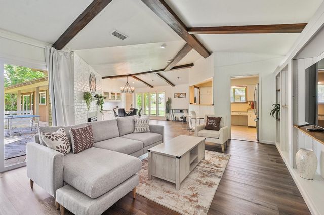 1217 Glade Street, College Station, TX 77840