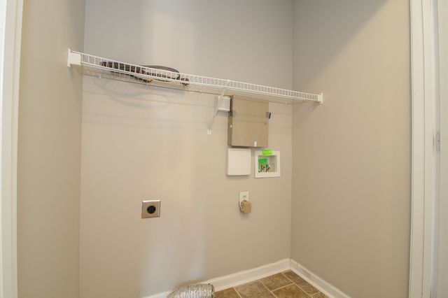 302 Chesire Way, Oak Grove, KY 42262