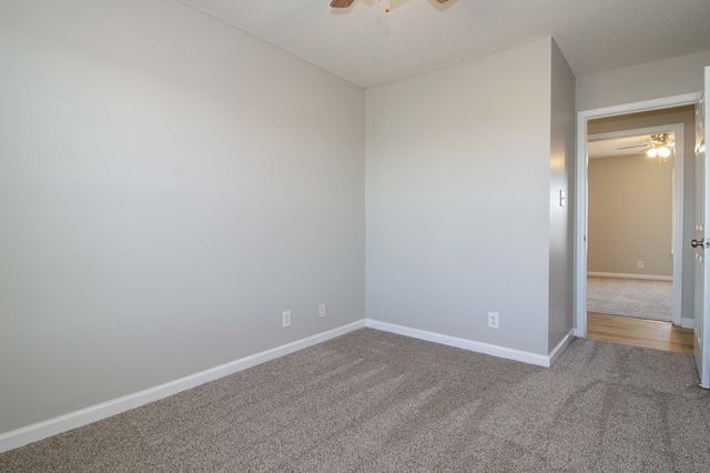 302 Chesire Way, Oak Grove, KY 42262