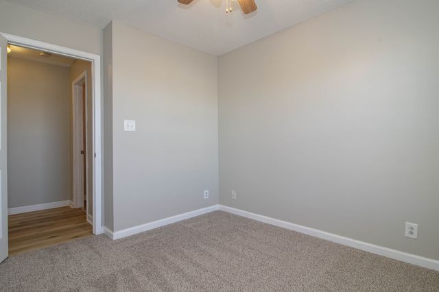 302 Chesire Way, Oak Grove, KY 42262