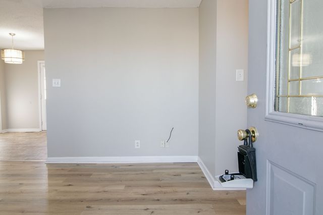 302 Chesire Way, Oak Grove, KY 42262