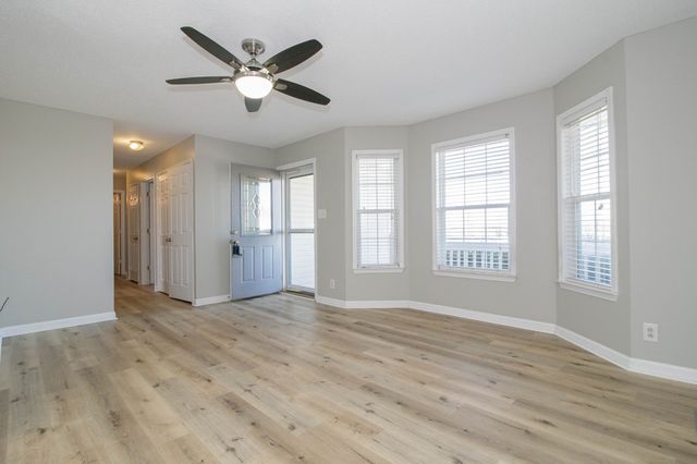 302 Chesire Way, Oak Grove, KY 42262