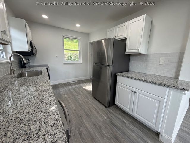 1020 Temple Street, Charleston, WV 25387