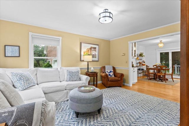 10 Brownell Way, South Burlington, VT 05403
