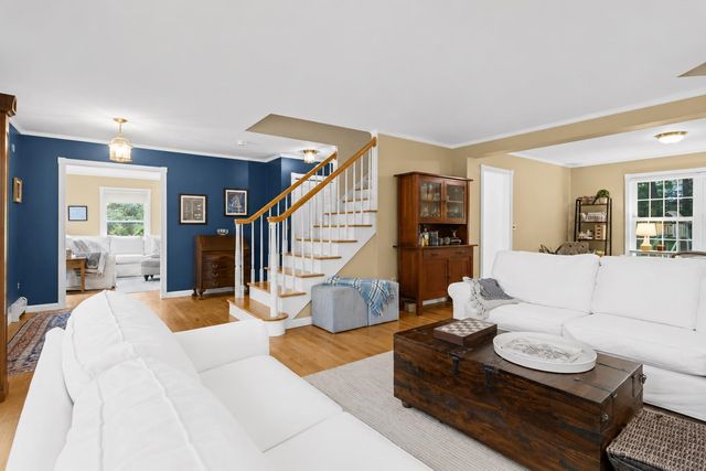 10 Brownell Way, South Burlington, VT 05403