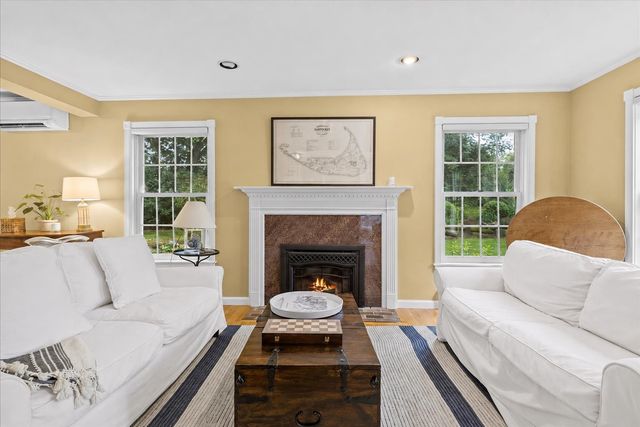 10 Brownell Way, South Burlington, VT 05403