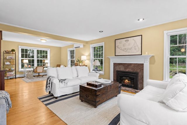 10 Brownell Way, South Burlington, VT 05403