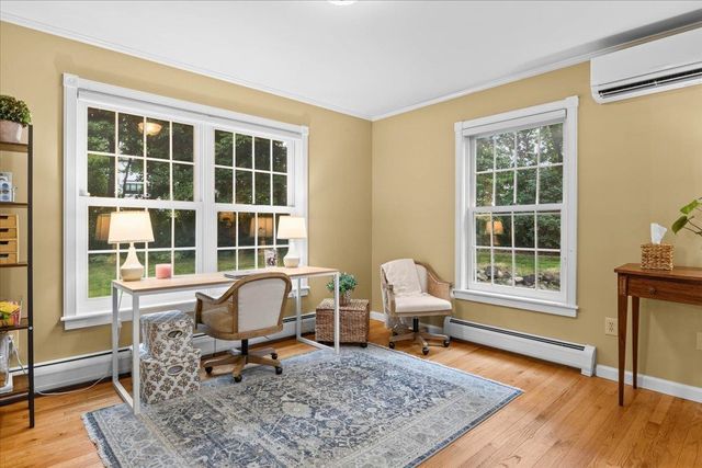 10 Brownell Way, South Burlington, VT 05403