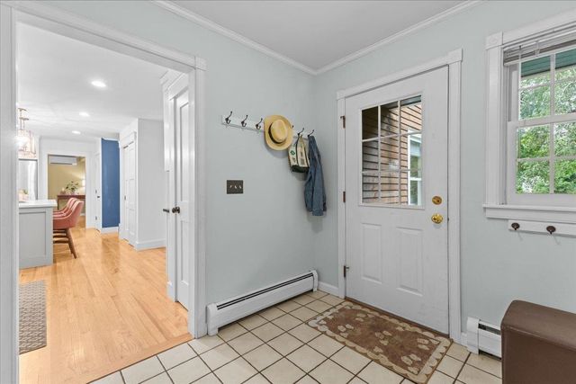 10 Brownell Way, South Burlington, VT 05403