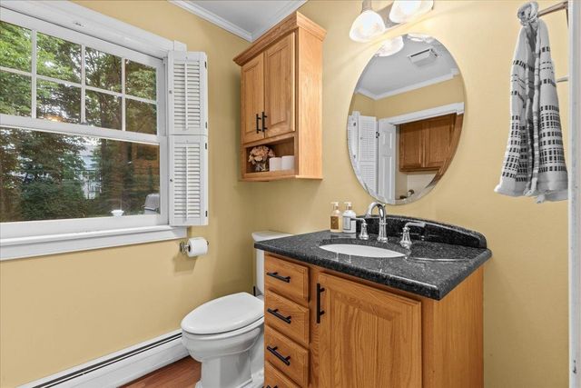10 Brownell Way, South Burlington, VT 05403