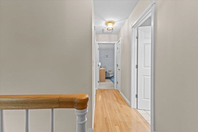 10 Brownell Way, South Burlington, VT 05403