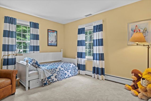 10 Brownell Way, South Burlington, VT 05403