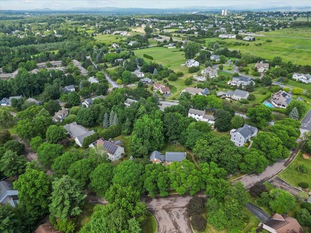 10 Brownell Way, South Burlington, VT 05403
