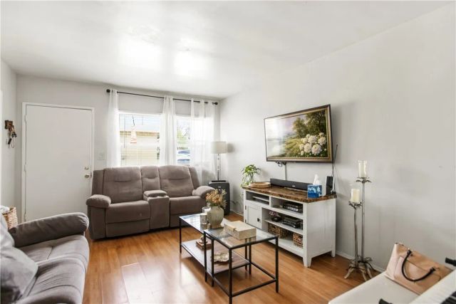 7134 Watcher, Los Angeles, CA 90040