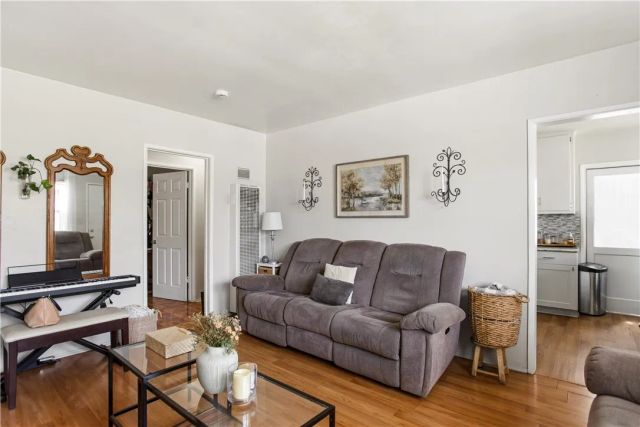 7134 Watcher, Los Angeles, CA 90040