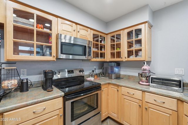 3302 E AIRE LIBRE Avenue 102, Phoenix, AZ 85032