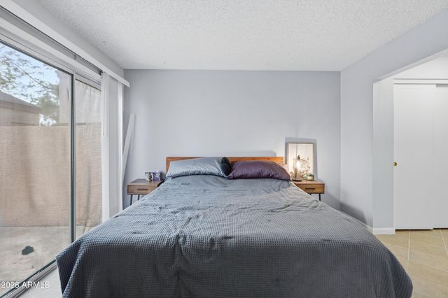 3302 E AIRE LIBRE Avenue 102, Phoenix, AZ 85032