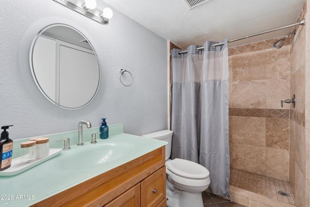 3302 E AIRE LIBRE Avenue 102, Phoenix, AZ 85032