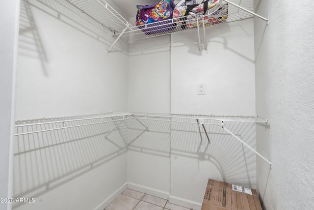 3302 E AIRE LIBRE Avenue 102, Phoenix, AZ 85032