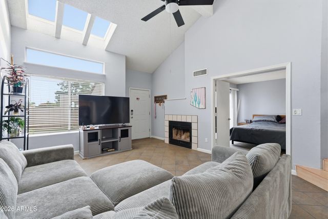 3302 E AIRE LIBRE Avenue 102, Phoenix, AZ 85032