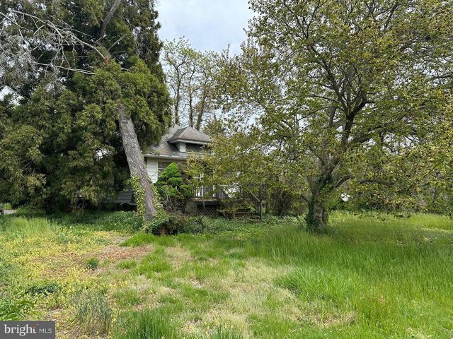 520 W WEYMOUTH RD, Vineland, NJ 08360