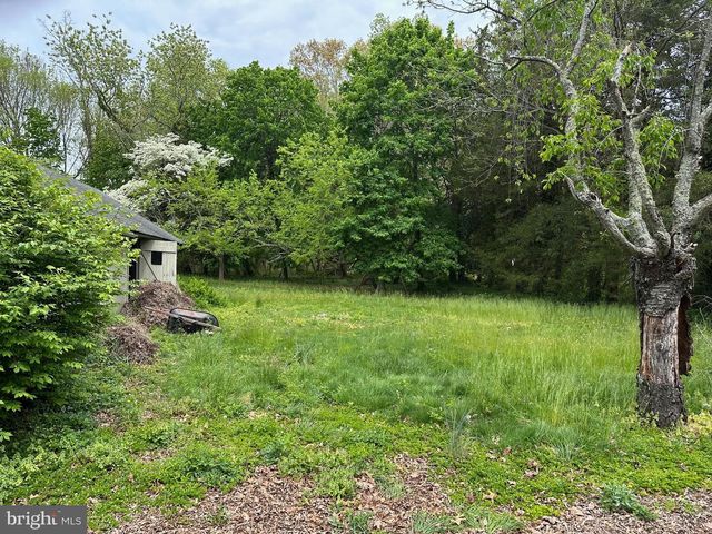 520 W WEYMOUTH RD, Vineland, NJ 08360