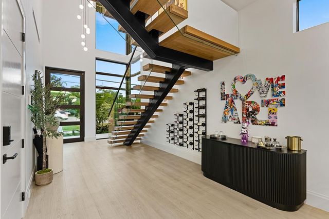 220 S Swinton Avenue, Delray Beach, FL 33444