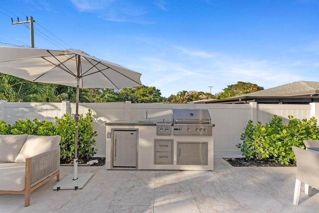 220 S Swinton Avenue, Delray Beach, FL 33444