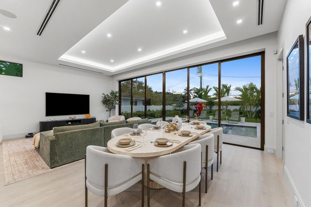 220 S Swinton Avenue, Delray Beach, FL 33444