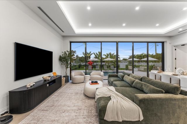 220 S Swinton Avenue, Delray Beach, FL 33444