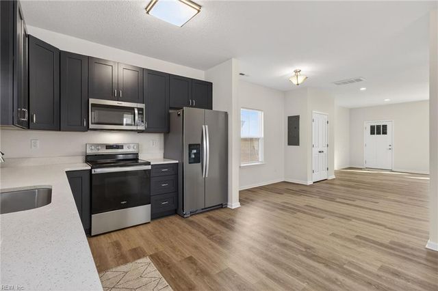 1103 Peartree RD, Elizabeth City, NC 27909